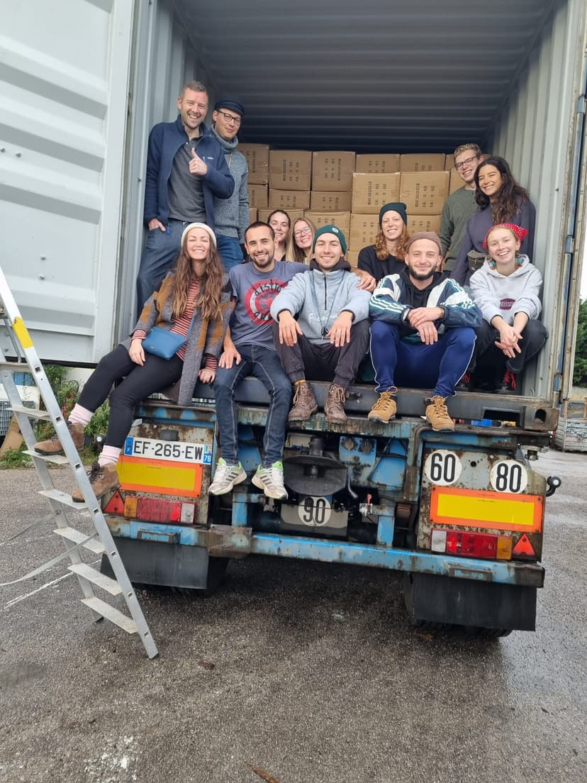 Ship aid with us
